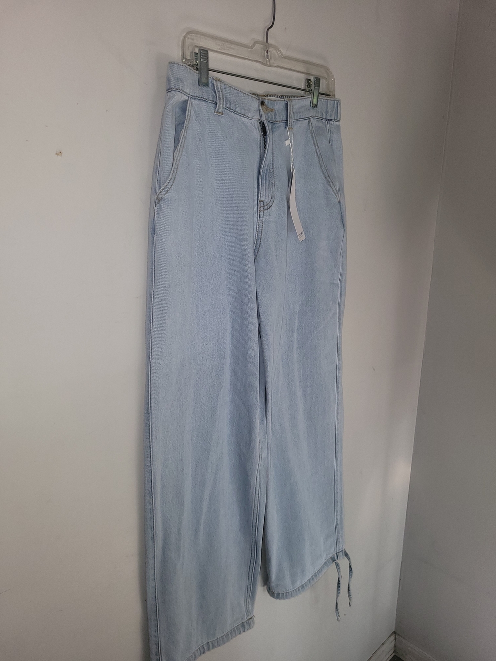 Amisu Women's Light Blue Denim Jeans with Button Detail Size 34US
